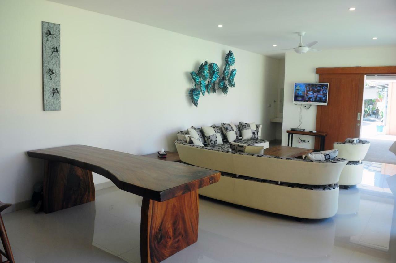 Pineapple Villa Sanur Exterior photo